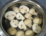 A picture of step 1 of Chilli Mushroom.