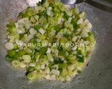 Foto langkah ke 2 dari resep 365. Nasi Telor Ceplok dengan Scallion Oil.