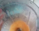 A picture of step 4 of Yellow melon juice.