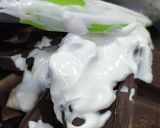 صورة لخطوة 11 من وصفة كيك مول العجيب بكرميل والشكولا