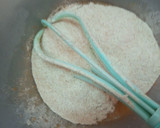 Foto del paso 2 de la receta: Pepas integrales sin huevo de batata y dulce de leche