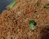 Foto langkah ke 4 dari resep Mie Goreng Simple.