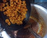 A picture of step 3 of Prawn Curry.