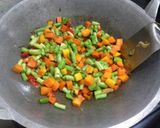 Foto langkah ke 4 dari resep Tumis veggie (buncis wortel).