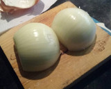 Foto del paso 1 de la receta: Atún con cebolla y tomate