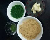 A picture of step 3 of Cheesy spinach bombs.