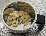 A picture of step 2 of "Royal Kesariya Date Thandai (Sugar-Free Version)".