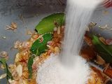 Kering tempe dan kacang (porsi besar)
