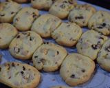 A picture of step 4 of Cranberry and White chocolate Biscuits.