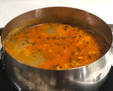 Foto del paso 8 de la receta: Sopa de pescado navideña de rape, almeja gallega y gamba roja