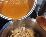 Foto del paso 7 de la receta: Pollo en salsa con champiñones, al brandy de Jerez