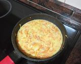 Foto del paso 2 de la receta: Tortilla de papas cocidas, col y zanahorias