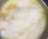 Hình bước làm 4 của món Trứng bọt biển