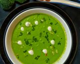 A picture of step 10 of Broccoli Almond Soup.