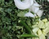 A picture of step 1 of Green chutney.