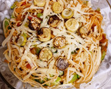Foto del paso 5 de la receta: Espaguetis con fideos de calabacín