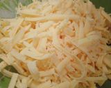 Фото кроку 3 до Быстрая и вкусная пицца в микроволновой печи.