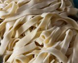 Une image de l'étape 1 de Tagliatelles saumon fumé citron parmesan.