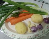 Foto langkah ke 1 dari resep Risol Ragout.