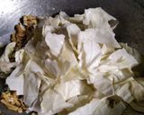 Foto langkah ke 5 dari resep Bakmie Goreng Usus Ayam.