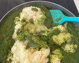 A picture of step 4 of Garlic and spinach khichadi.