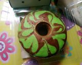 Foto langkah ke 8 dari resep Marmer Pandan Kukus.