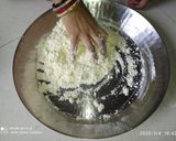 मावा गुझिया (mawa gujia recipe in hindi) रेसिपी चरण 2 फोटो