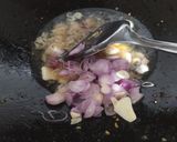 Foto langkah ke 4 dari resep Sambal Cumi Asin.