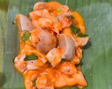 Foto langkah ke 3 dari resep Pepes Ayam, Jamur dan Bakso.