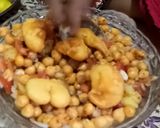 A picture of step 4 of Yummy chola chat.