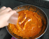Foto del paso 3 de la receta: Longanizas en salsa