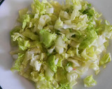 Foto del paso 1 de la receta: Timbal de ensalada vegetariana de aguacate, frambuesas y tomate