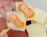 Foto langkah ke 3 dari resep Sausage Toast 🌭.