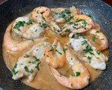 Foto del paso 13 de la receta: Wok de langostinos con rape