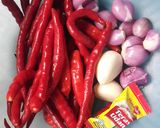 Foto langkah ke 3 dari resep Sambal Goreng Cumi Asin Enak dan Awet.