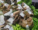 Foto del paso 9 de la receta: Salteado de pollo,🍗calabacin y champiñón en hojas de lechuga🥬🍄🟫🧅