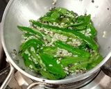 A picture of step 5 of Khaman Idli.