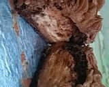 A picture of step 7 of Yummy chocolate ice cream cake.