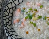 Gambar langkah 3 resipi Bubur Ikan Salmon.