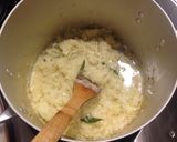 A picture of step 4 of Pork Goulash (Schweinegulasch).