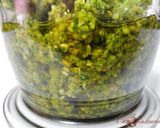 Foto del paso 4 de la receta: Salsa pesto de queso manchego, albahaca y nueces