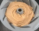 A picture of step 5 of Mini churro bunt cake.