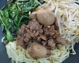 Foto langkah ke 6 dari resep Mie Kangkung Khas Betawi.