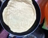 Foto langkah ke 4 dari resep Pizza Teflon Sederhana.