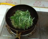 รูปขั้นตอนการทำที่ 6 ของ ยำเห็ดเผาะ ณ ปลายนา