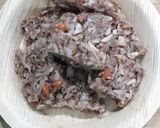A picture of step 4 of Gulkand nariyal chikki.