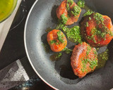 Foto del paso 6 de la receta: Níscalos a la plancha con salsa mery de hojas de zanahoria