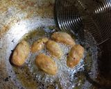 A picture of step 3 of Thandai Pakoda.