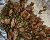 Hình bước làm 3 của món Sữa hạt bí xanh và óc chó (pumpkind seed, walnut)