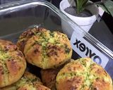 Foto langkah ke 7 dari resep Korean Garlic Cheese Bread.